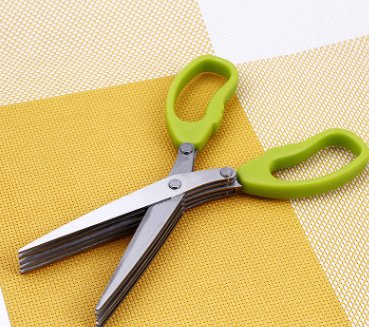 Multi-function shredded paper scissors